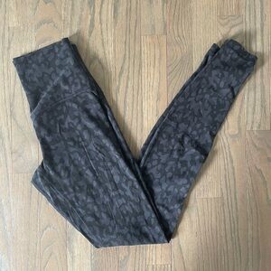 Lululemon Align Pant 28” Wild Thing Camo Deep Coal Multi, Size 4